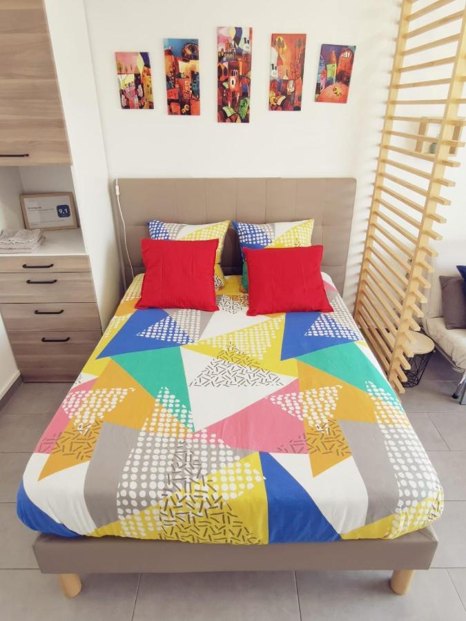 Suite Athena - Melun Gare Rer - Studio Avec Balcon Et Parking Εξωτερικό φωτογραφία