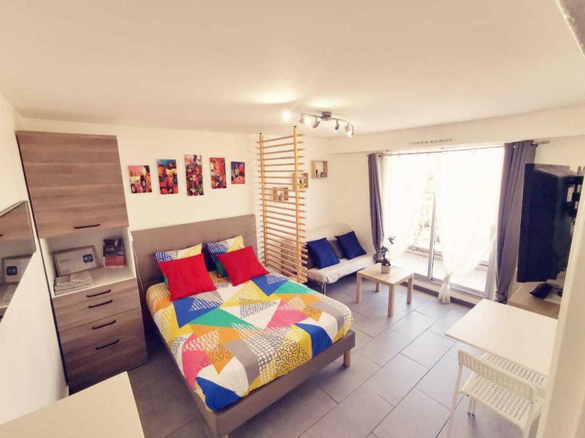 Suite Athena - Melun Gare Rer - Studio Avec Balcon Et Parking Εξωτερικό φωτογραφία